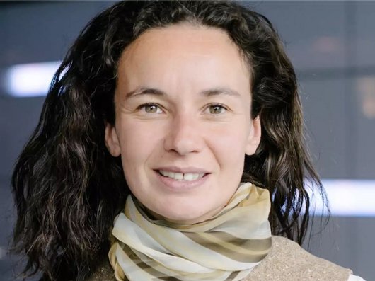 Bild zeigt Portrait von Barbara Ercolano.